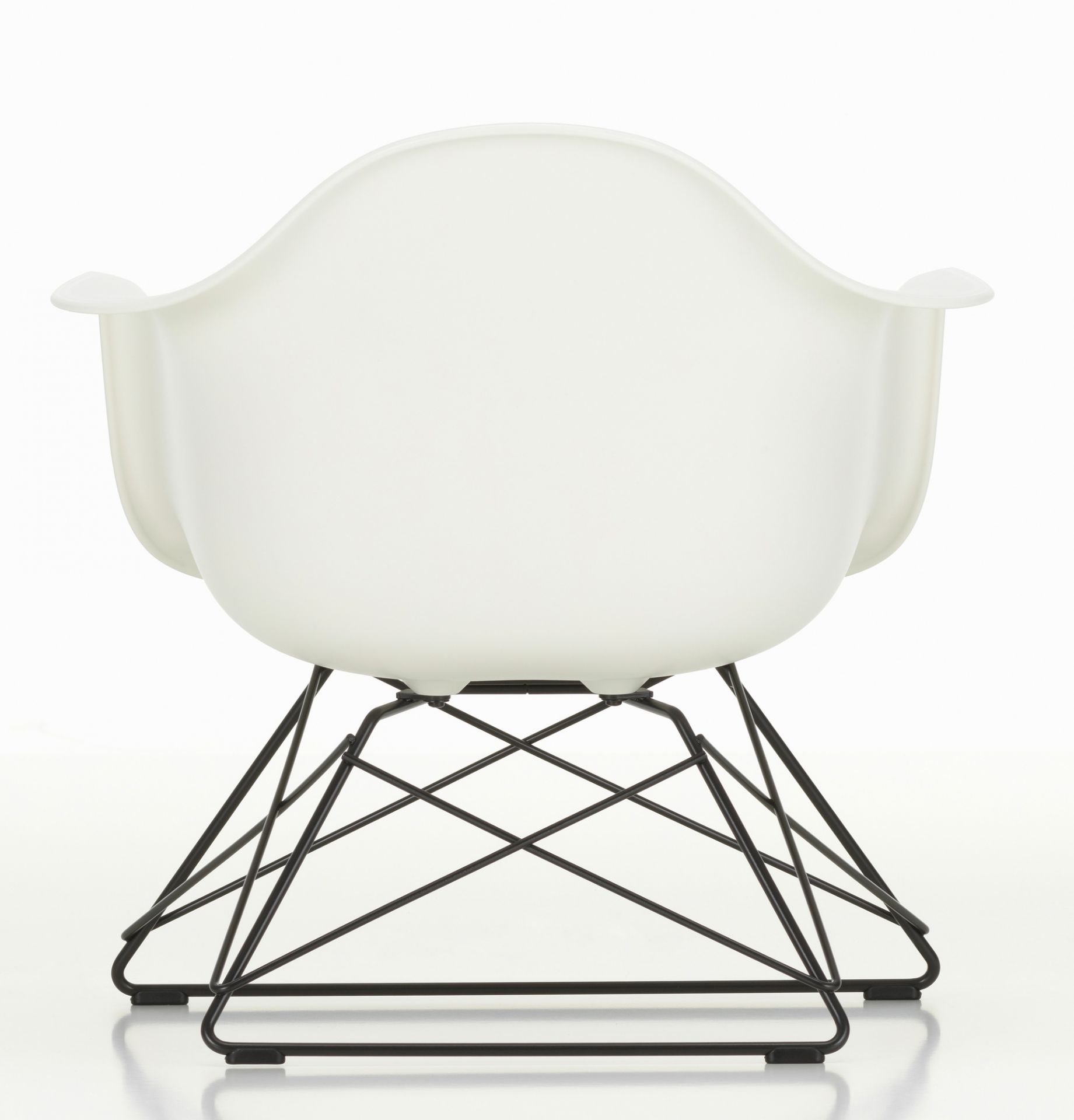 Eames Plastic Arm Chair LAR Chaise Vitra