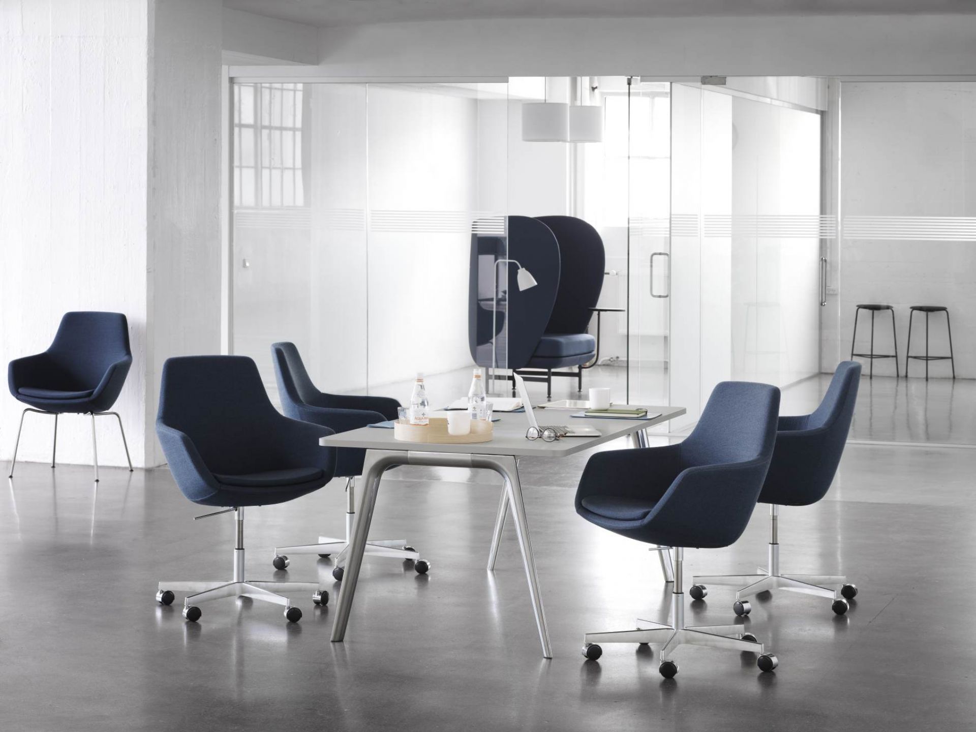 Little Giraffe Fauteuil pivotant 3211 Fixed Cover Fritz Hansen  