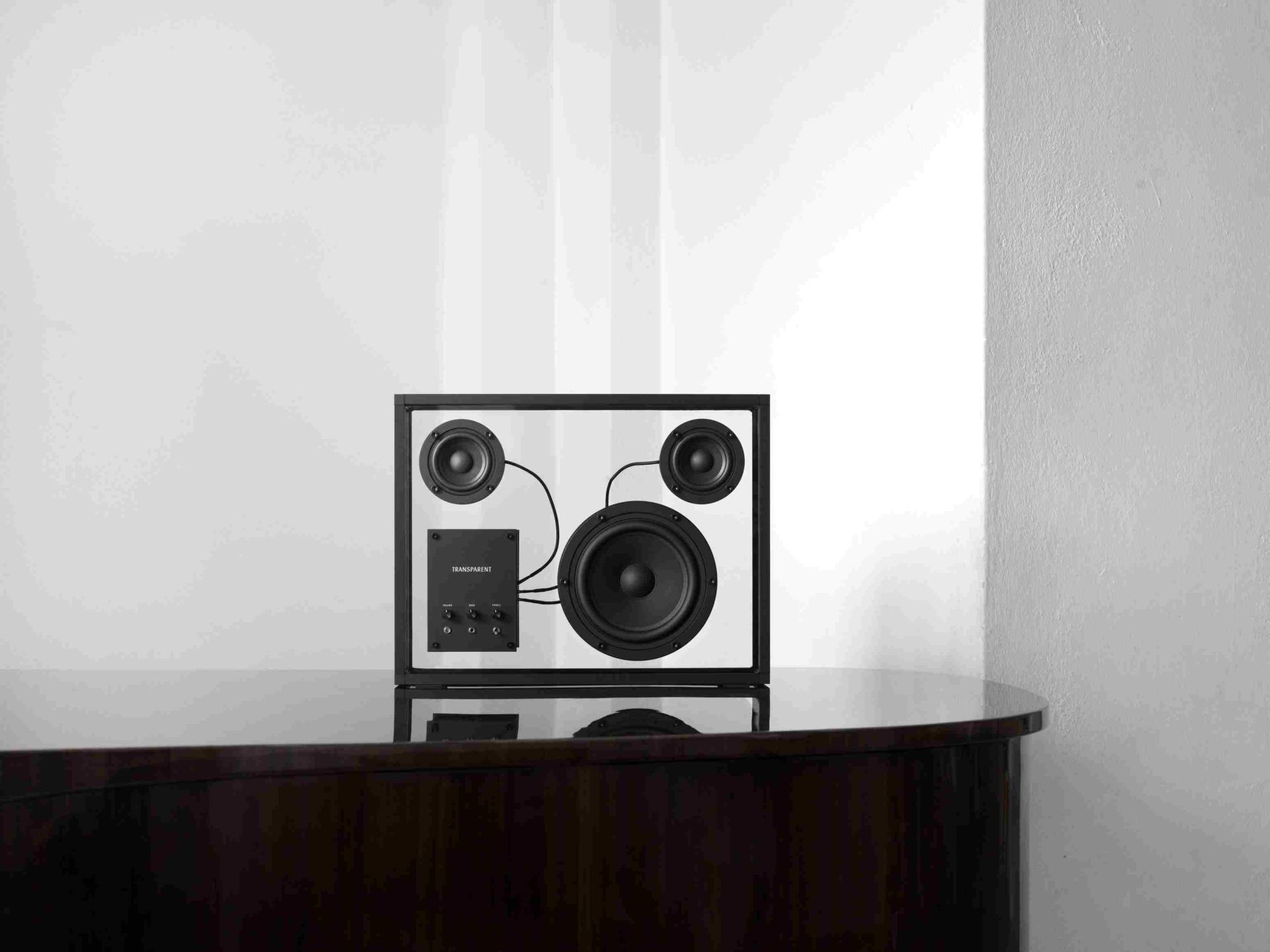 Haut-parleur transparent Transparent
