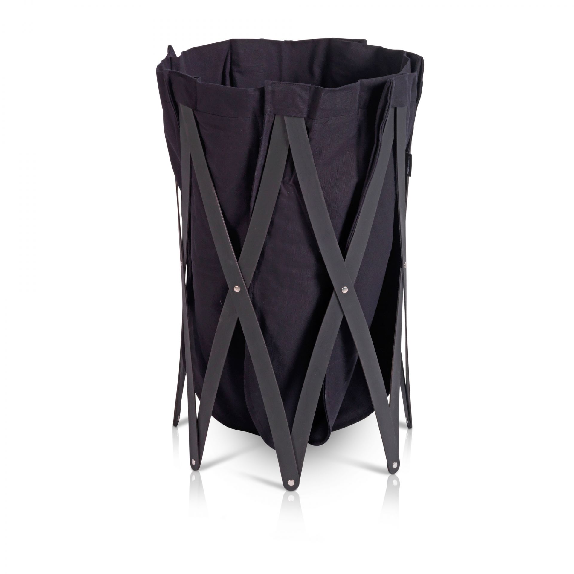 Schwarzer Marie Pi Wäschekorb von Klein & More mit faltbarem Gestell und Stoffeinsatz.