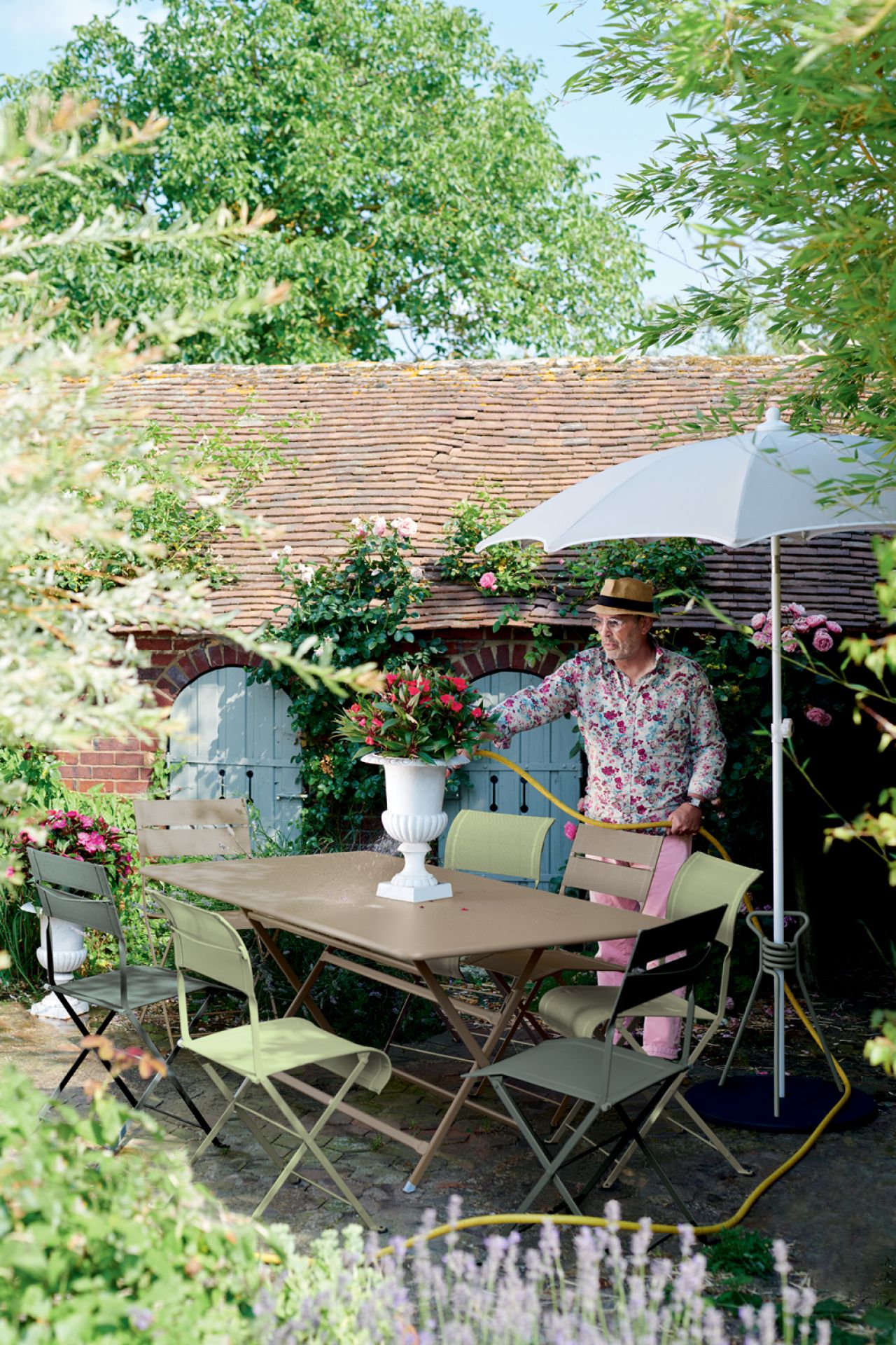 Caractere Outdoor Pliante table Fermob carré/rond