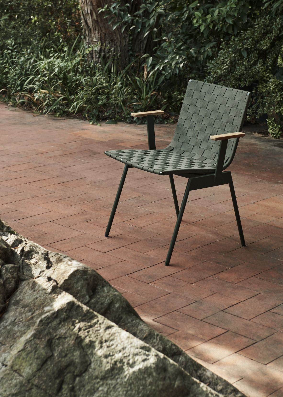Ville AV34 Outdoor Chair Chaise AndTradition