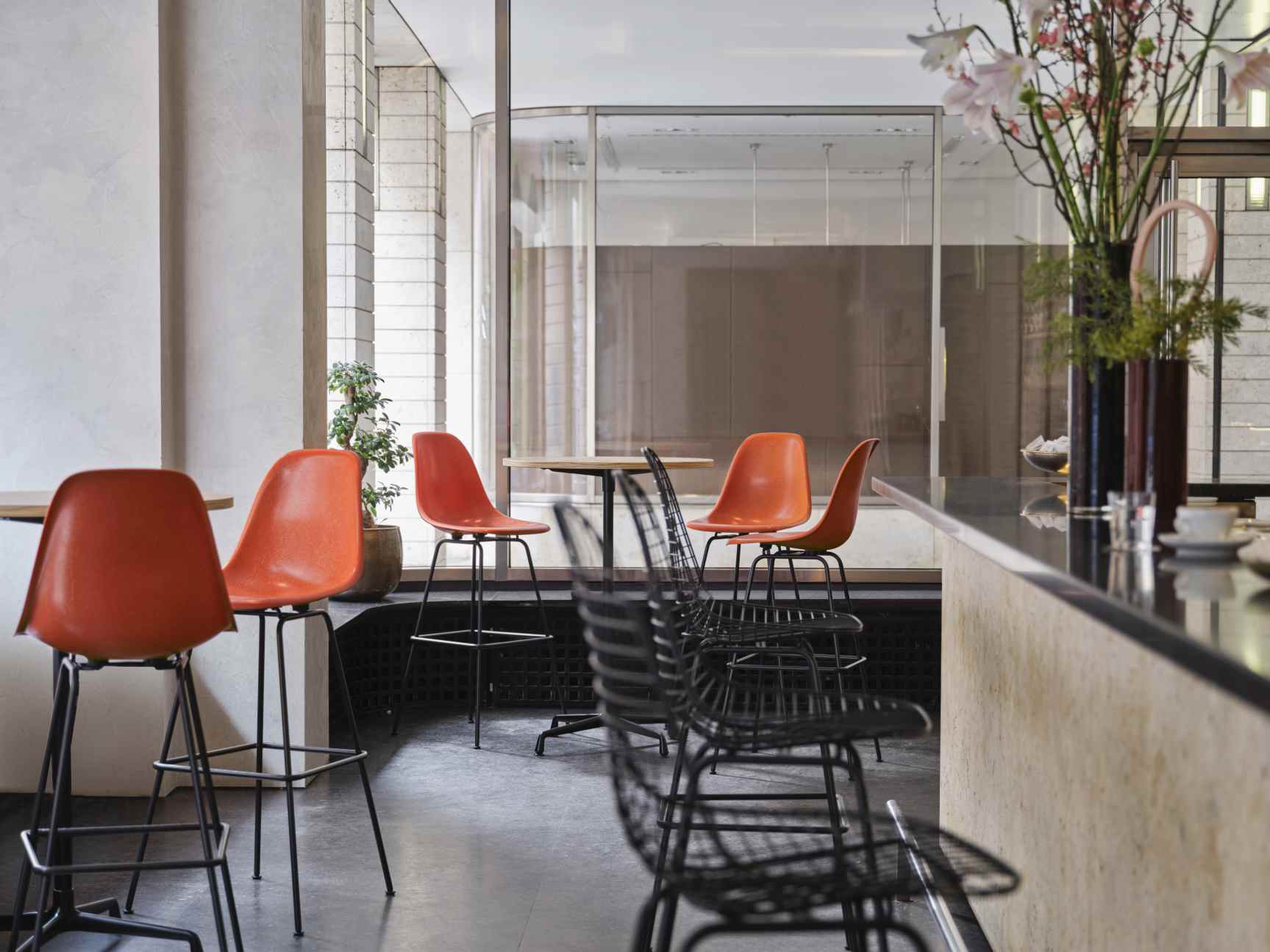 Eames Wire Bar Stool Tabouret de bar haut Vitra 