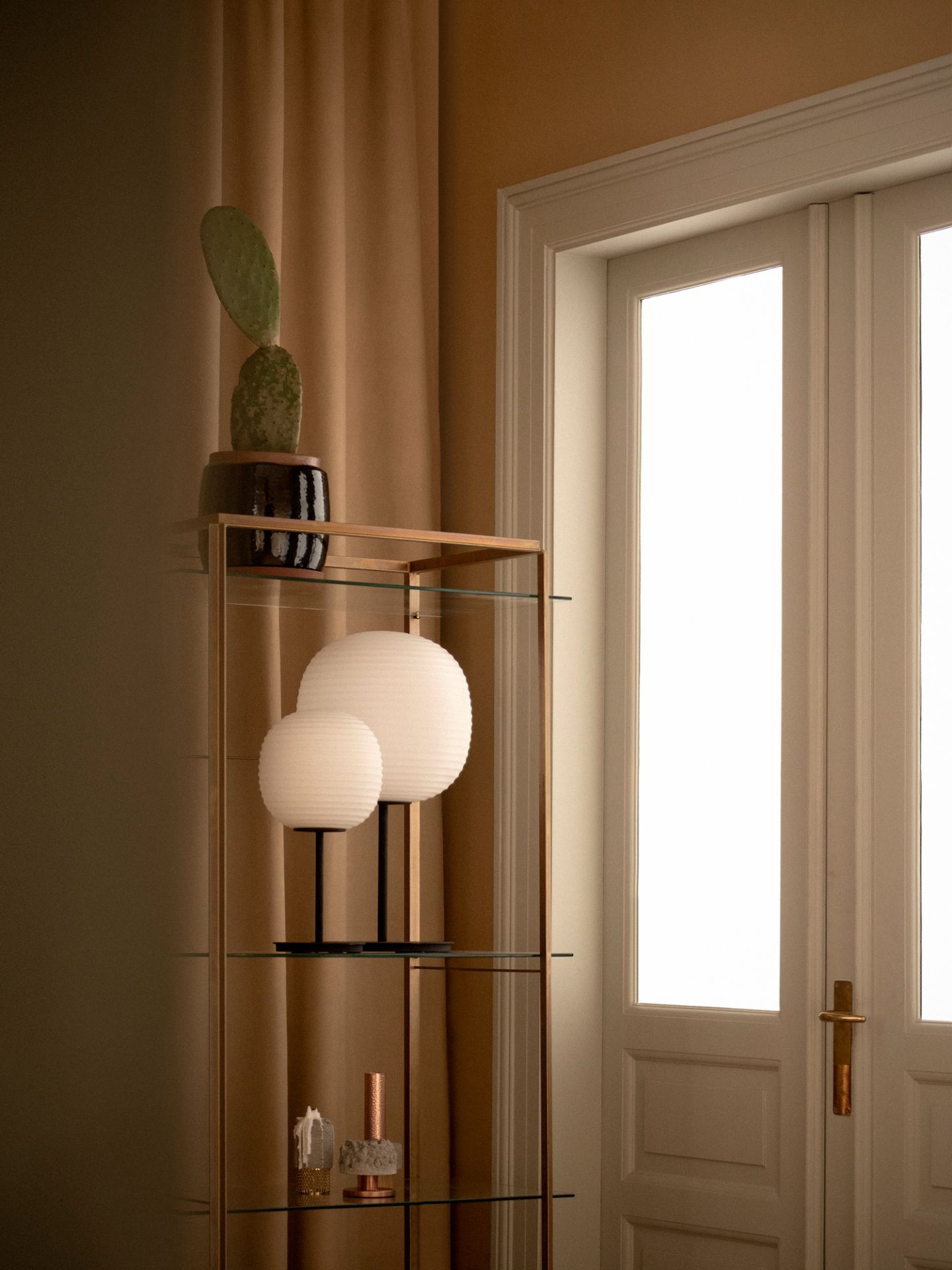 Lantern Lampe de table Moyen New Works