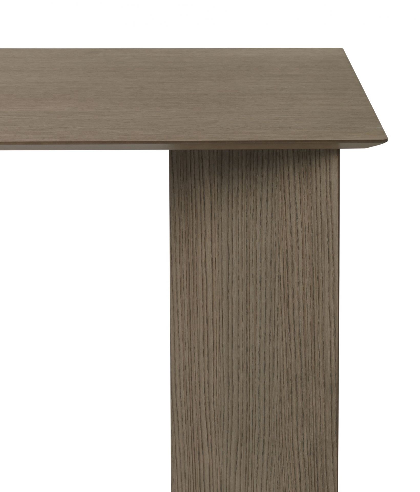 Mingle Table Table 135 cm Ferm Living Chêne teinté foncé