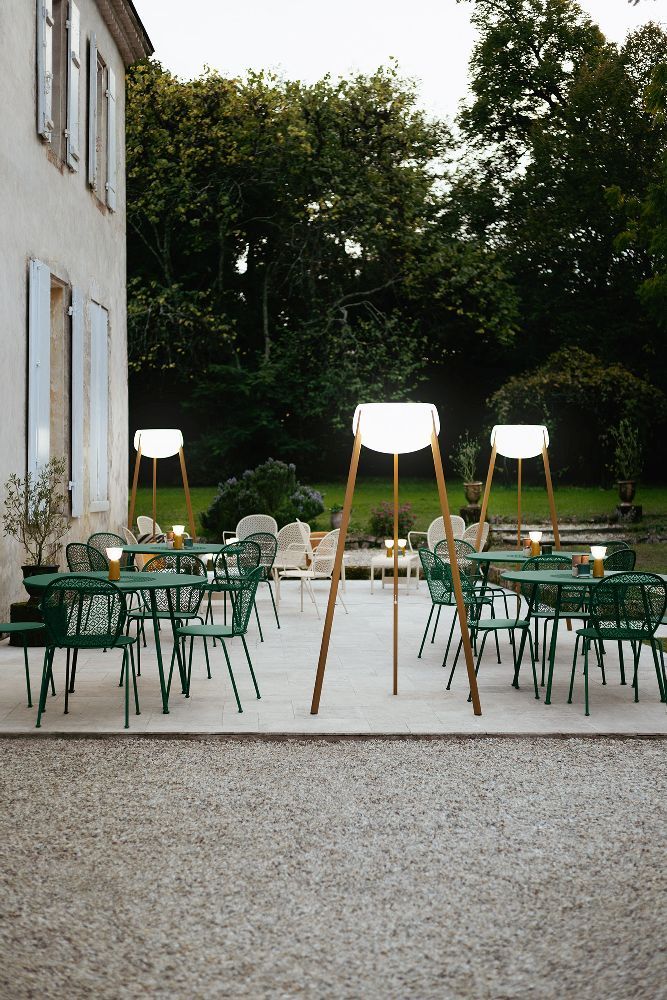 Yunos Solar LED Lampadaire d'extérieur Fermob