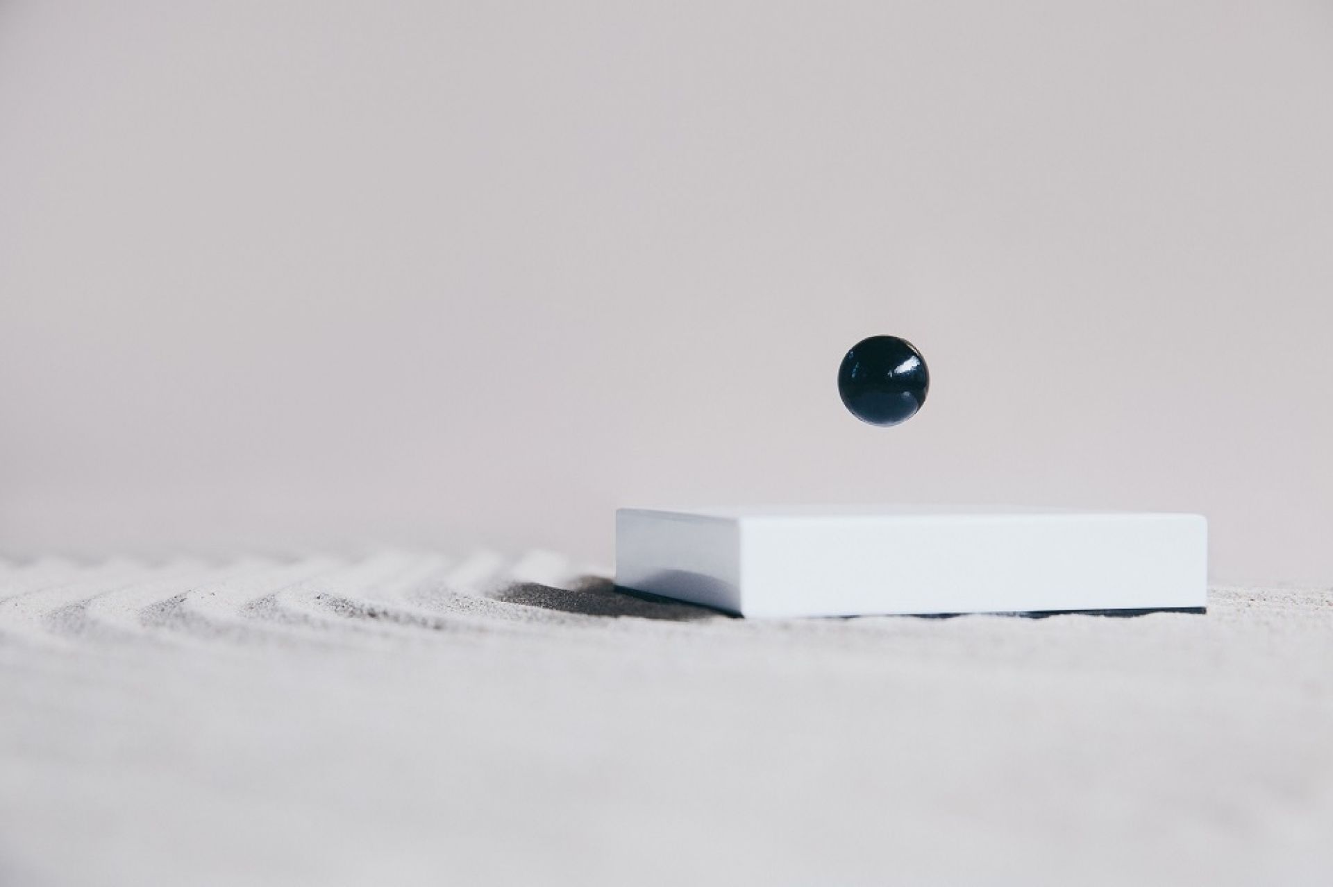Flyte Buda Ball Accessoire Base blanc / Boule noire Klein & More OFFRE SPECIALE