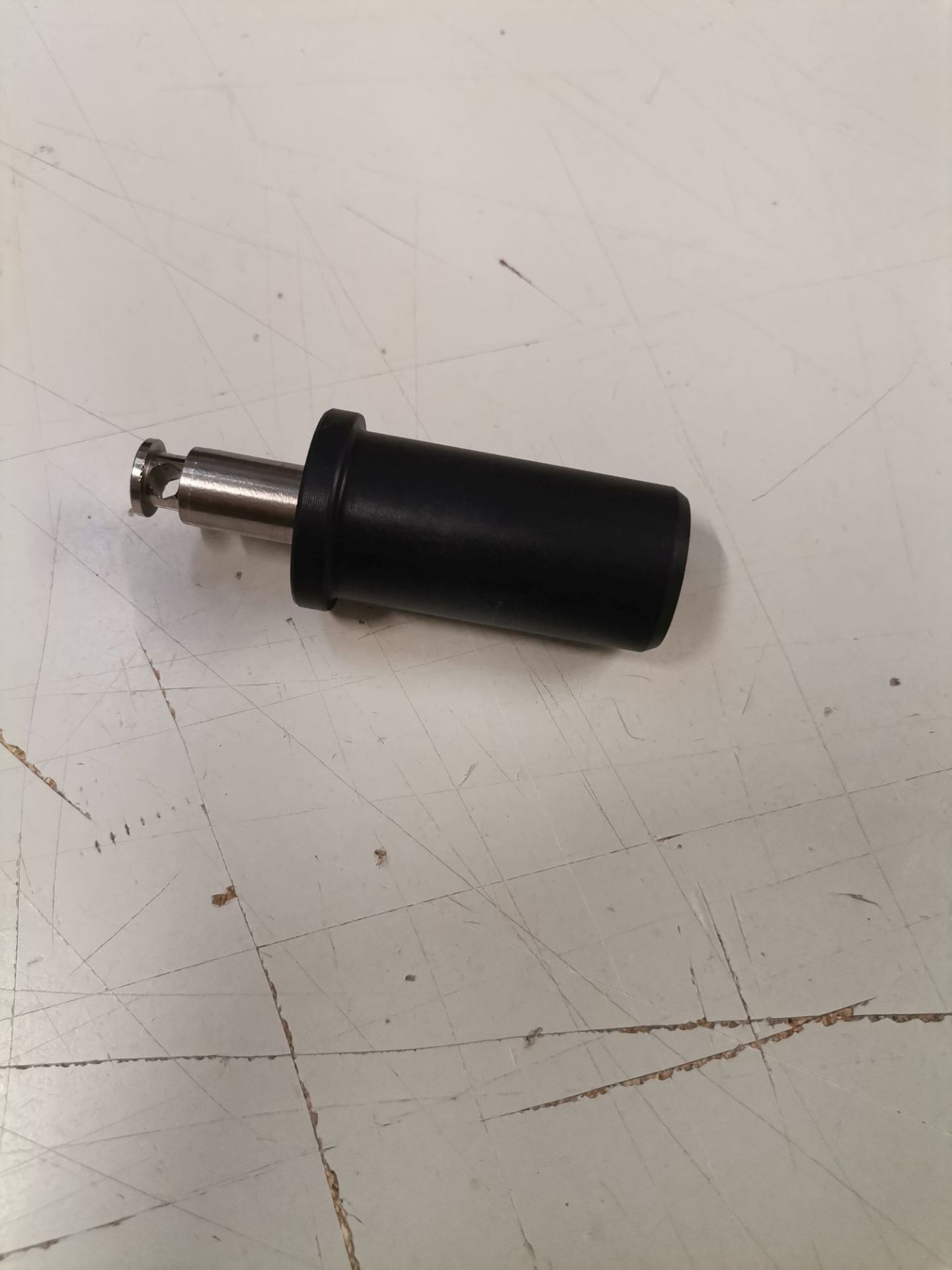 Adaptateur Fix-e Plus USM Haller / Kitos - pour fixer Lifto sur "USM Haller Table Plus/Access/Advanced" et "USM Kitos E Plus/Adv Belux PIÈCE UNIQUE