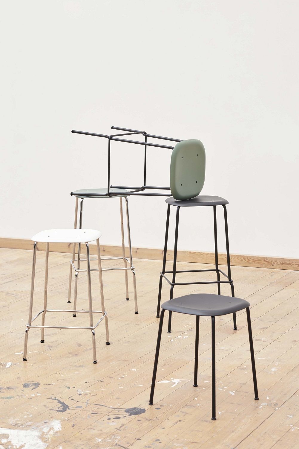 Soft Edge 75 Stool Tabouret Hay