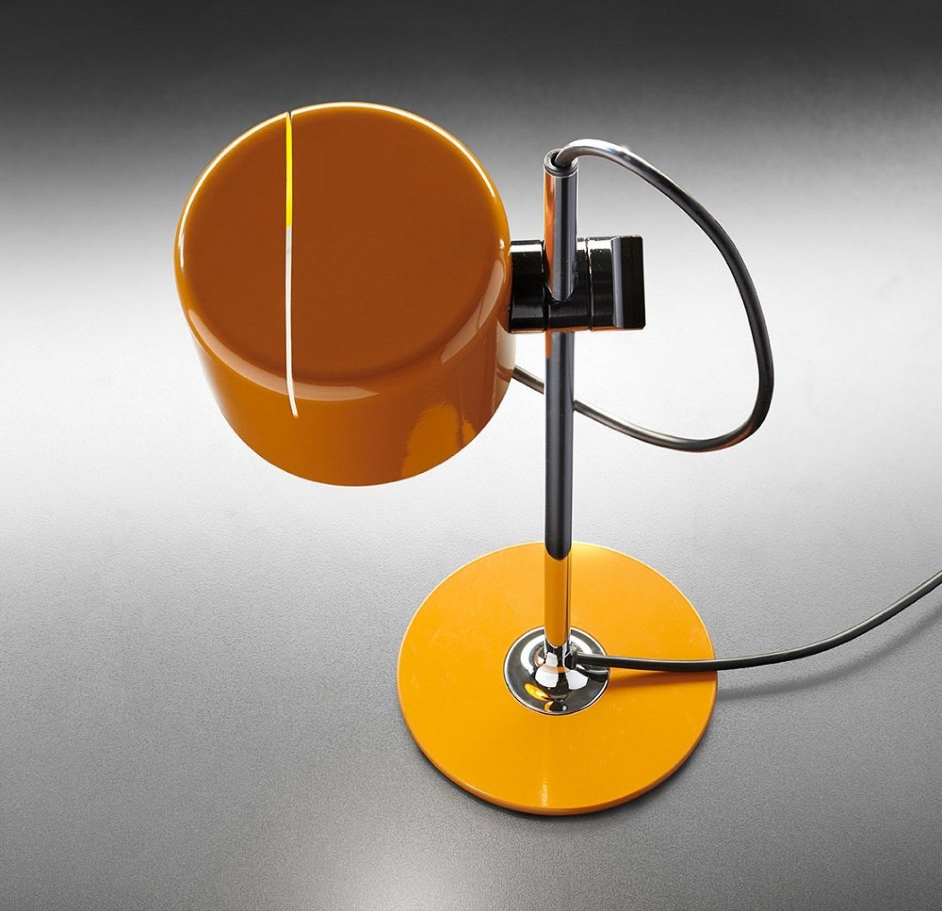 Mini Coupé 2201 Lampe de table Oluce jaune moutarde