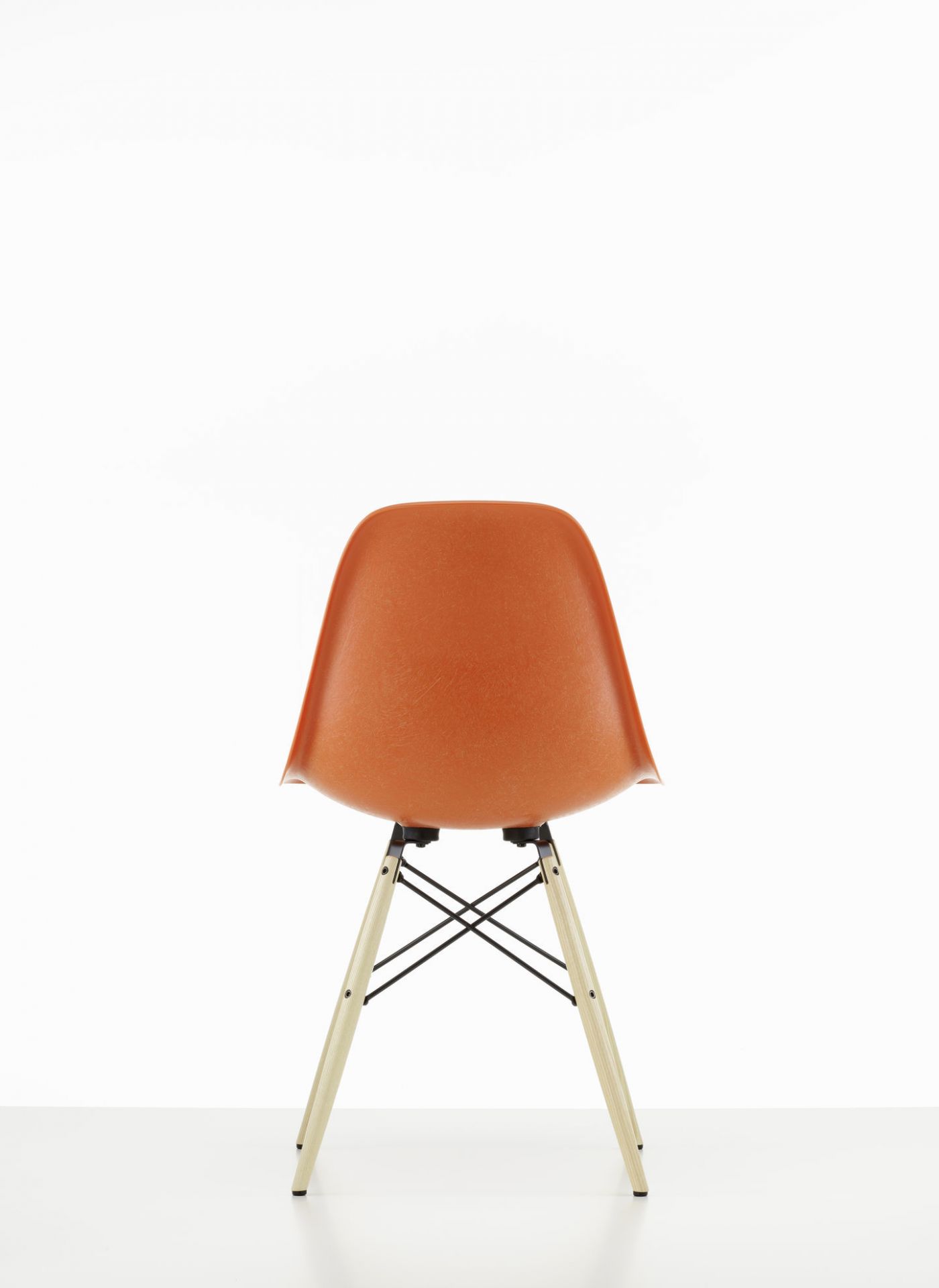 Eames Fiberglass Chair DSW chaise Vitra