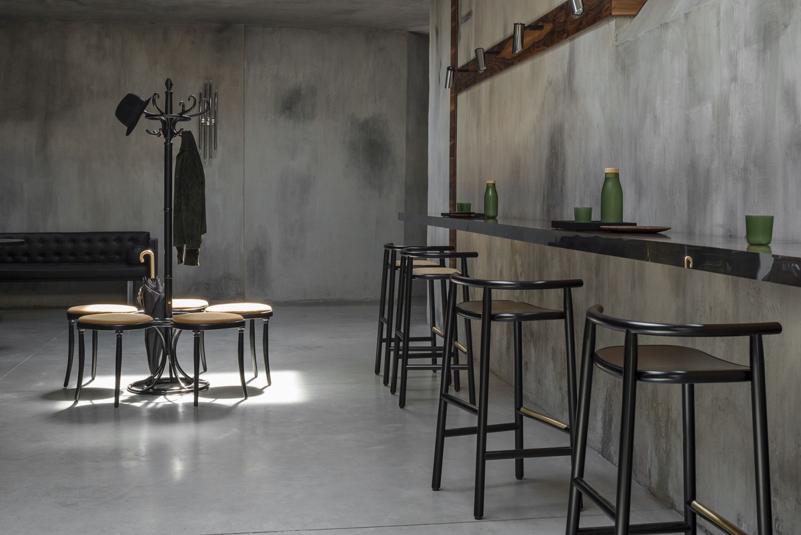 Single Curve Tabouret de bar avec assise en bois stratifié Wiener GTV Design