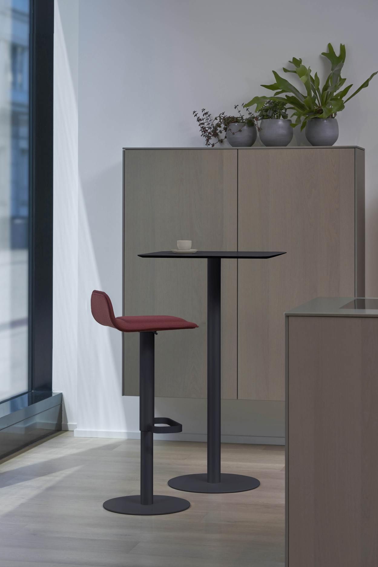 ED 105 Table haute d'intérieur Moree