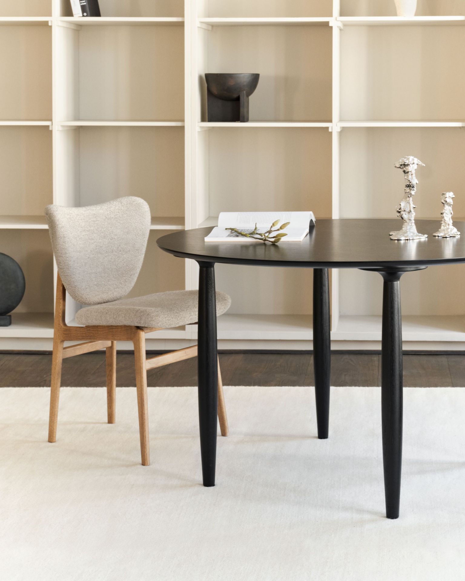 Oku table à manger ronde chêne  Norr11 Oku table à manger ronde chêne  Norr11