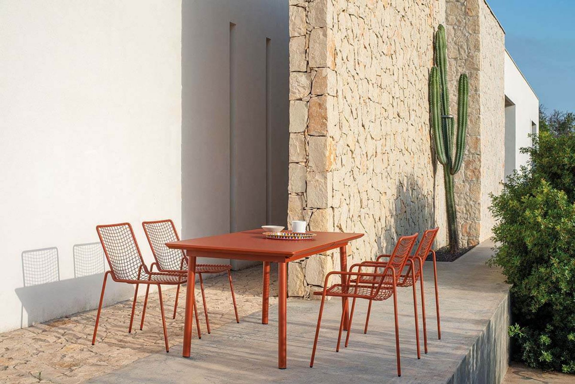 Plus4 Outdoor Table extensible Emu