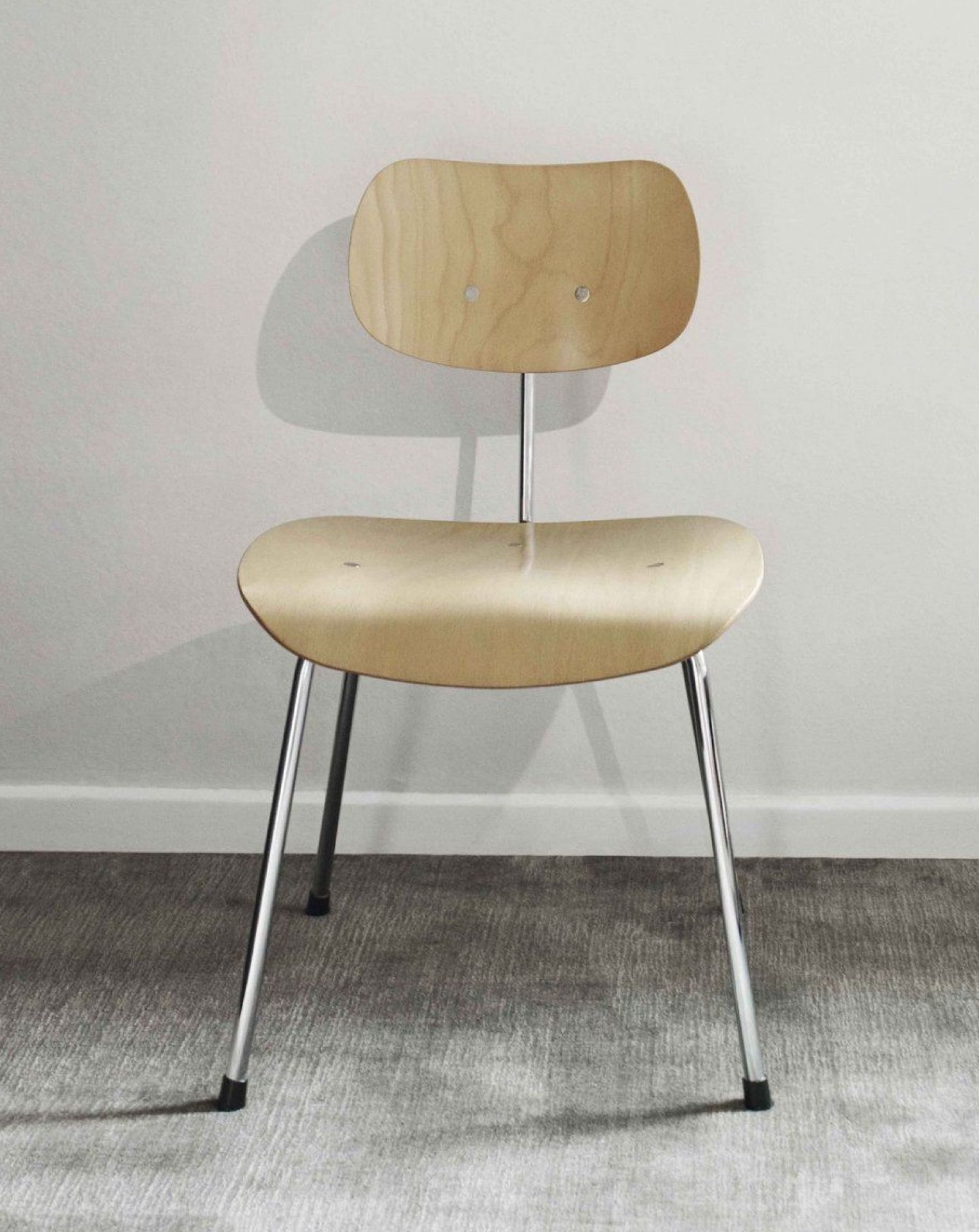 SE 68 chaise Wilde+Spieth