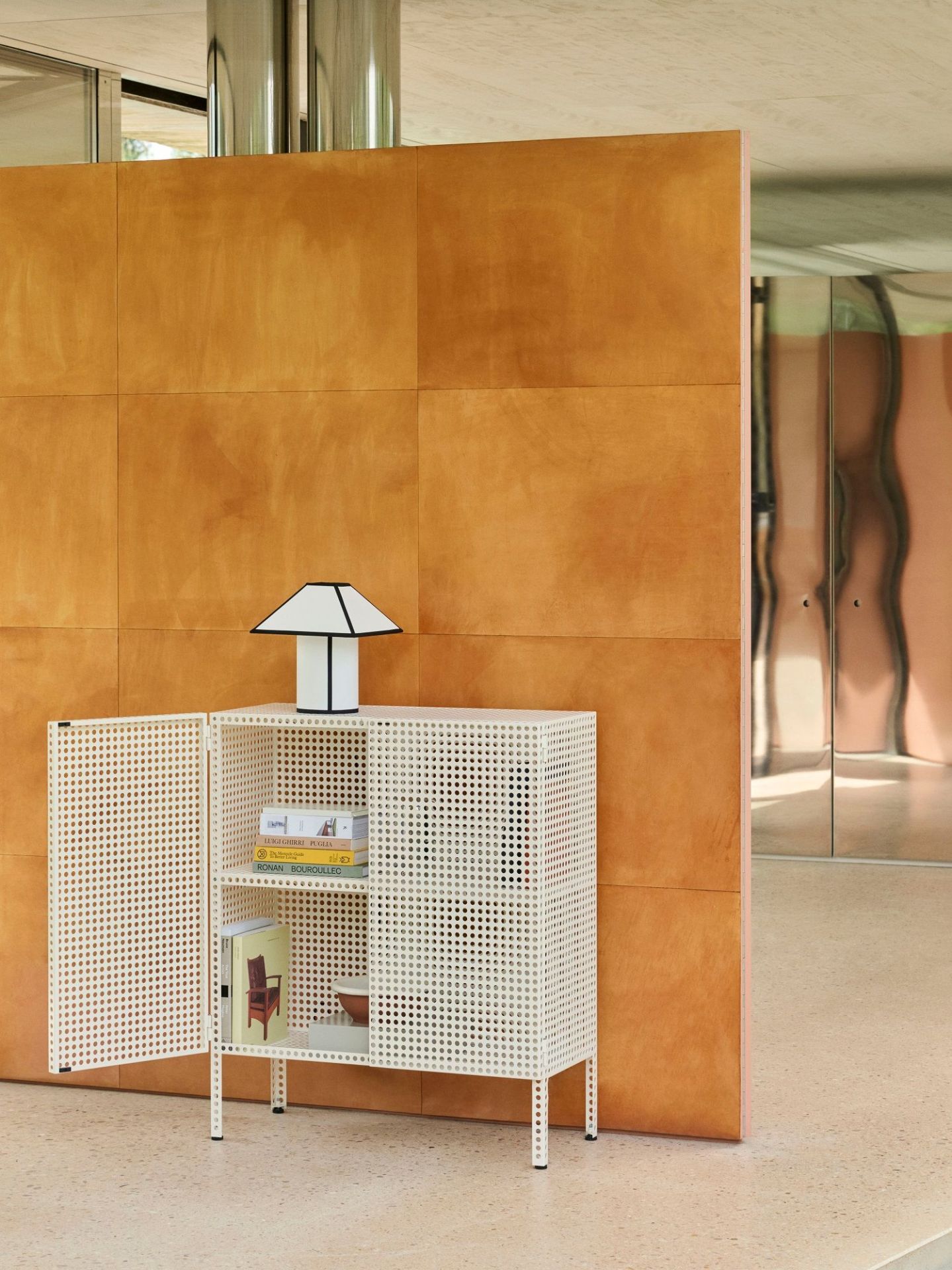 Ava Pyramid Table Lamp Lampe de table Hay