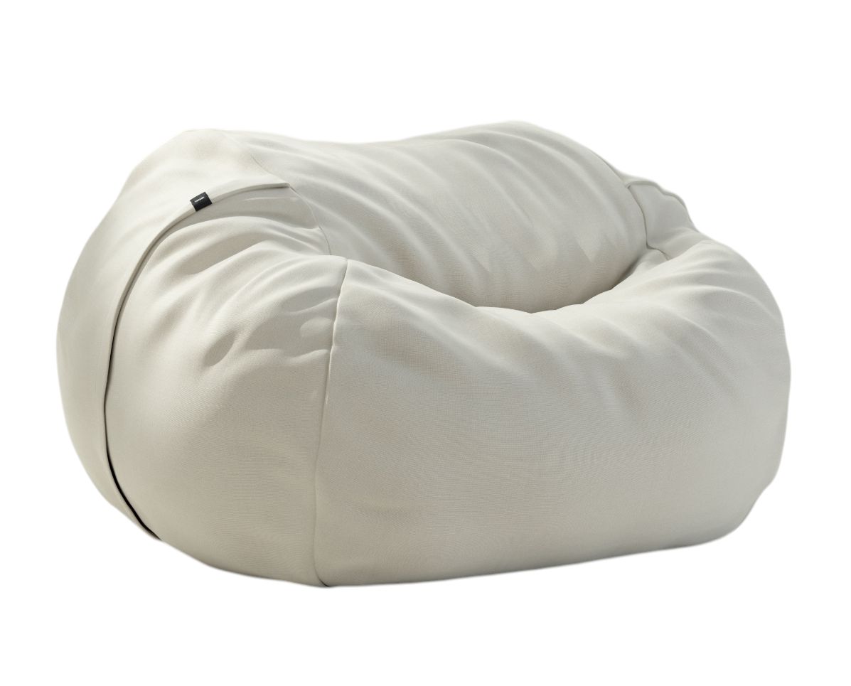 Vetsak Sitzsack: Detailaufnahme des großen, beigen Outdoor Beanbag Sitzsacks für Garten und Terrasse.