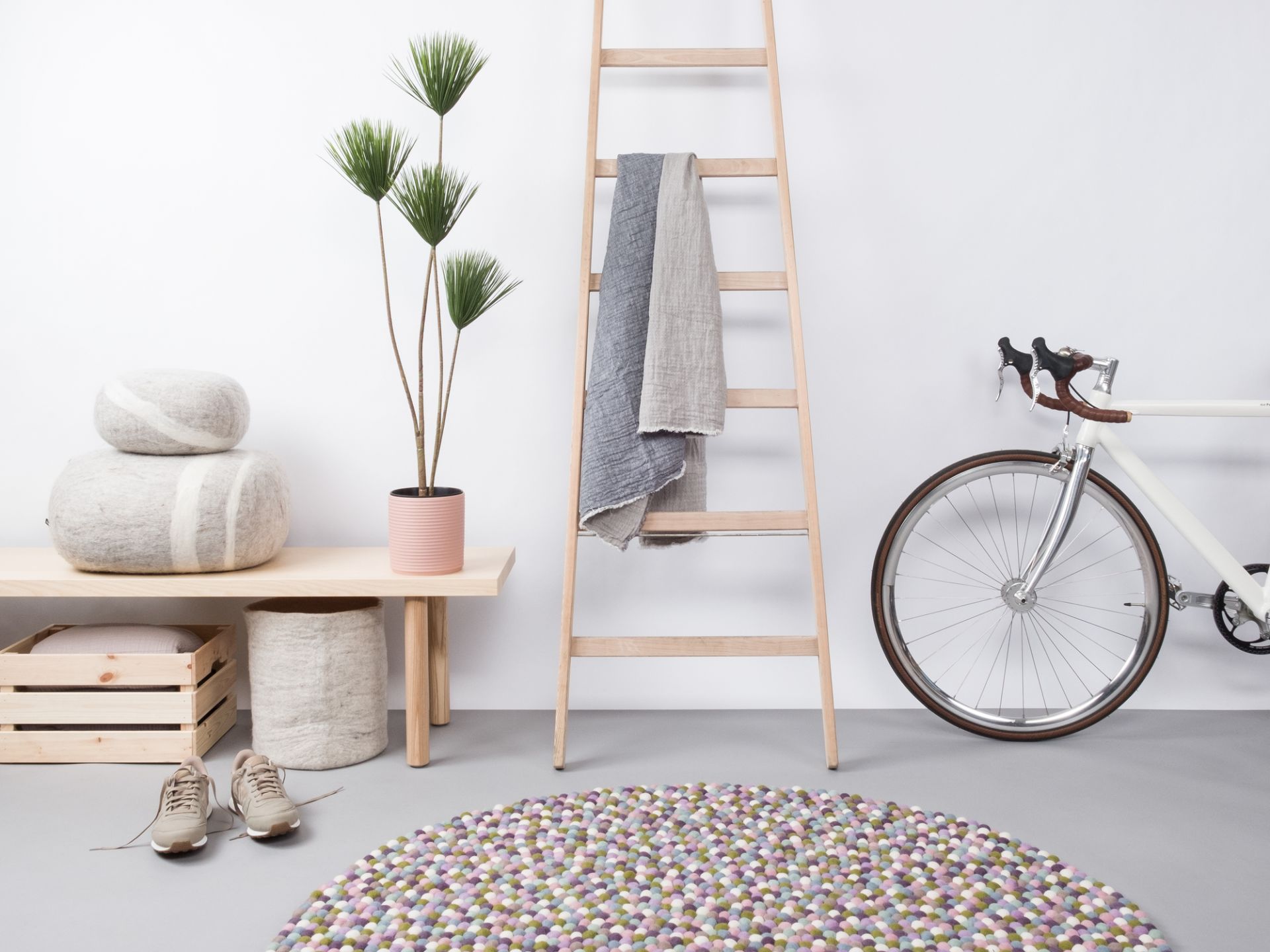Boules de feutre Tapis rond 180 cm myfelt Greta