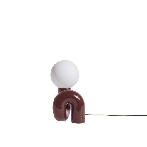 Neotenic Tischleuchte von Petite Friture, braun, mit runder, weißer Glühbirne. Moderne Tischlampe.