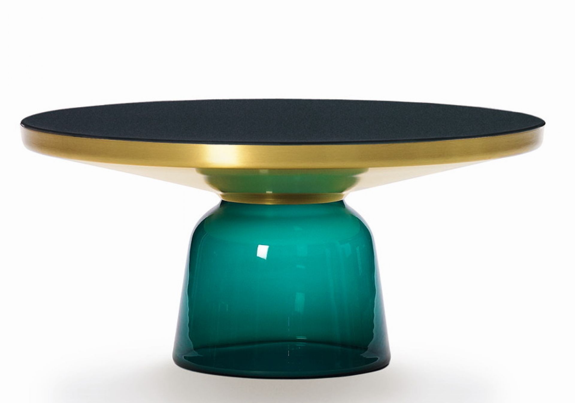 Bell Coffee Table mit smaragdgrünem Glasfuß und Messingplatte, ein eleganter Couchtisch für Wohnzimmer.
