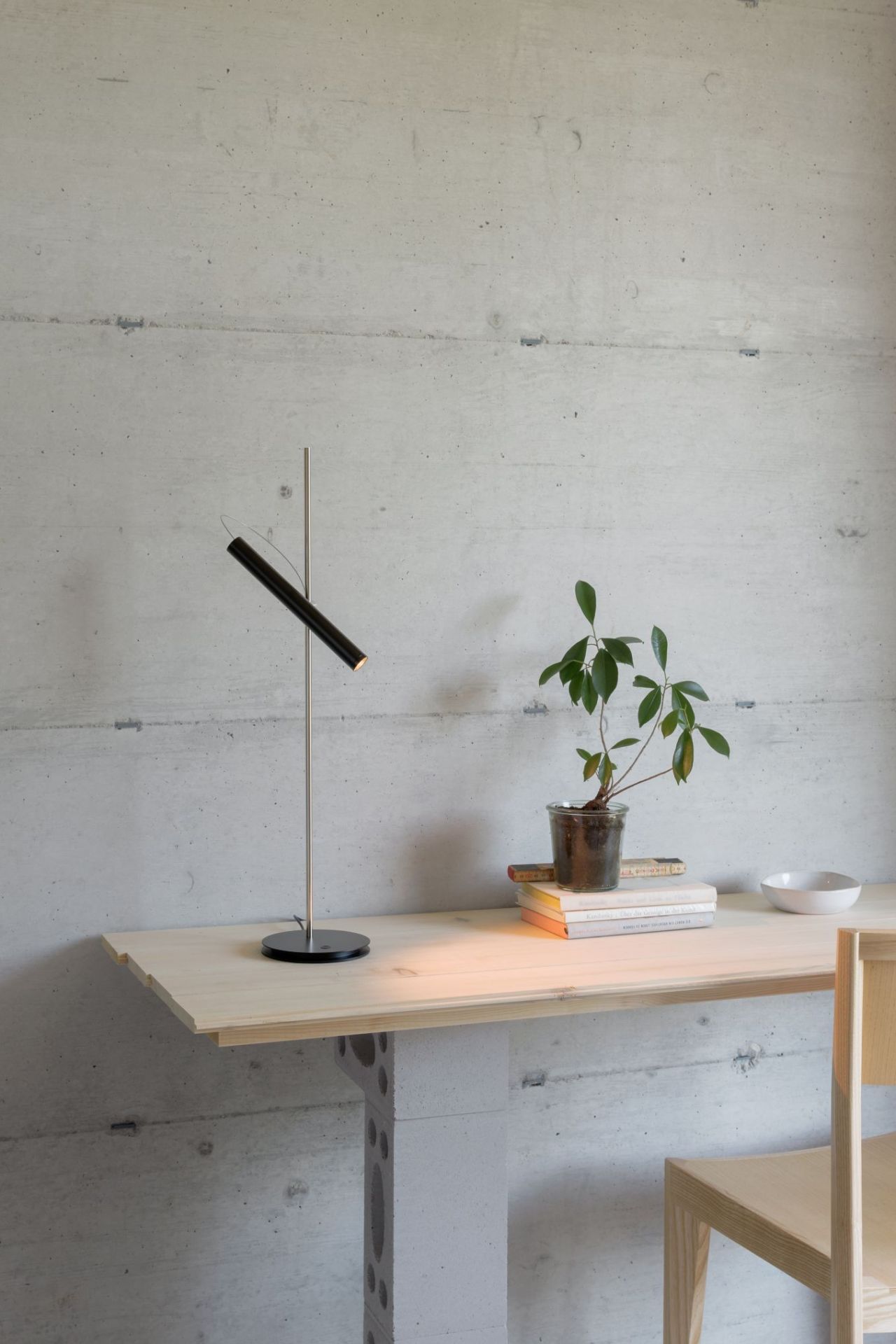 LINIjA T Lampe de Table Baltensweiler