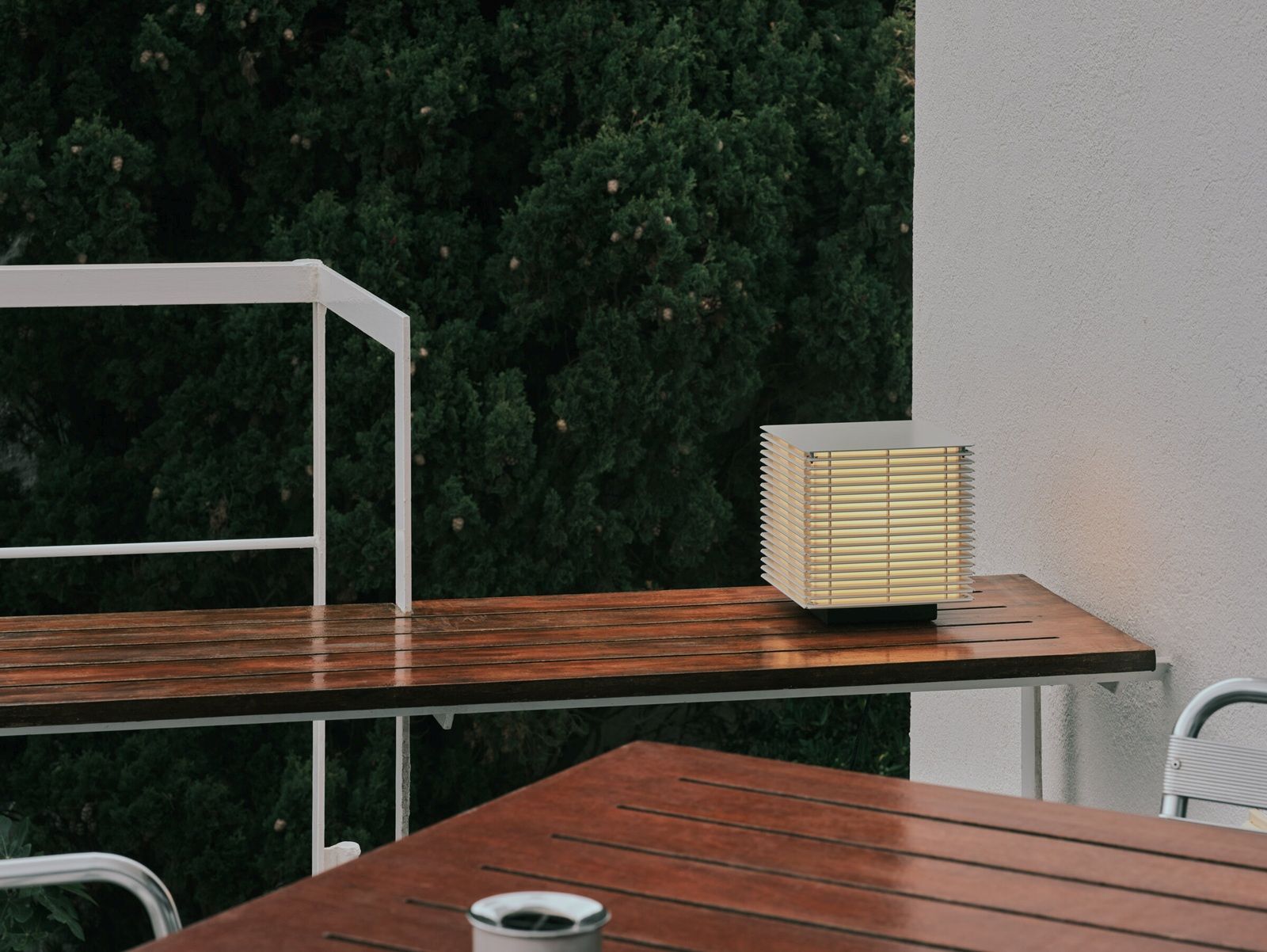 Shiro Outdoor Table lamp Lampe de table Santa & Cole