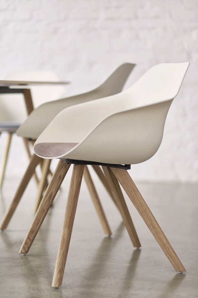 Yonda Universalstuhl Chaise à quatre pieds Structure bois Wilkhahn 