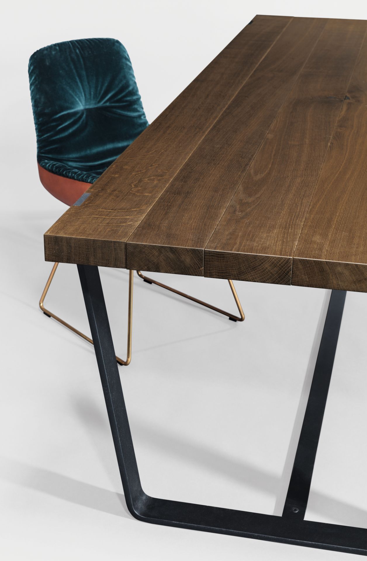 BB 11 Clamp table chêne fumé Janua