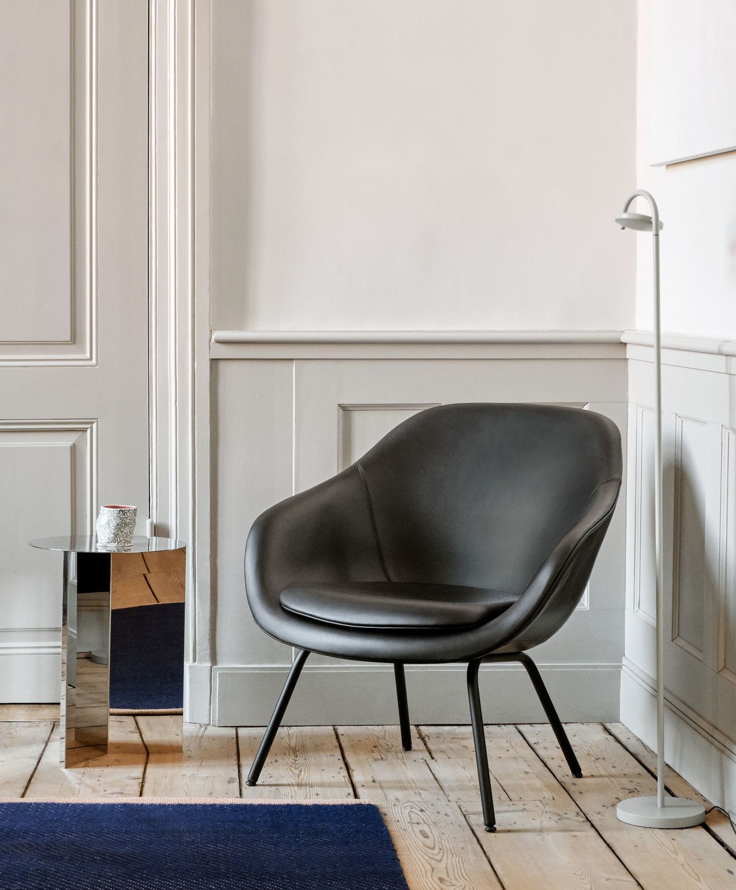 About a Lounge AAL 87 / AAL87 Fauteuil Hay