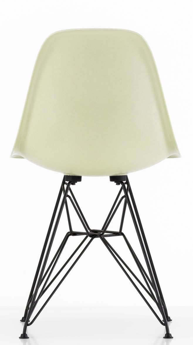 Eames Fiberglass Chair DSR chaise Vitra