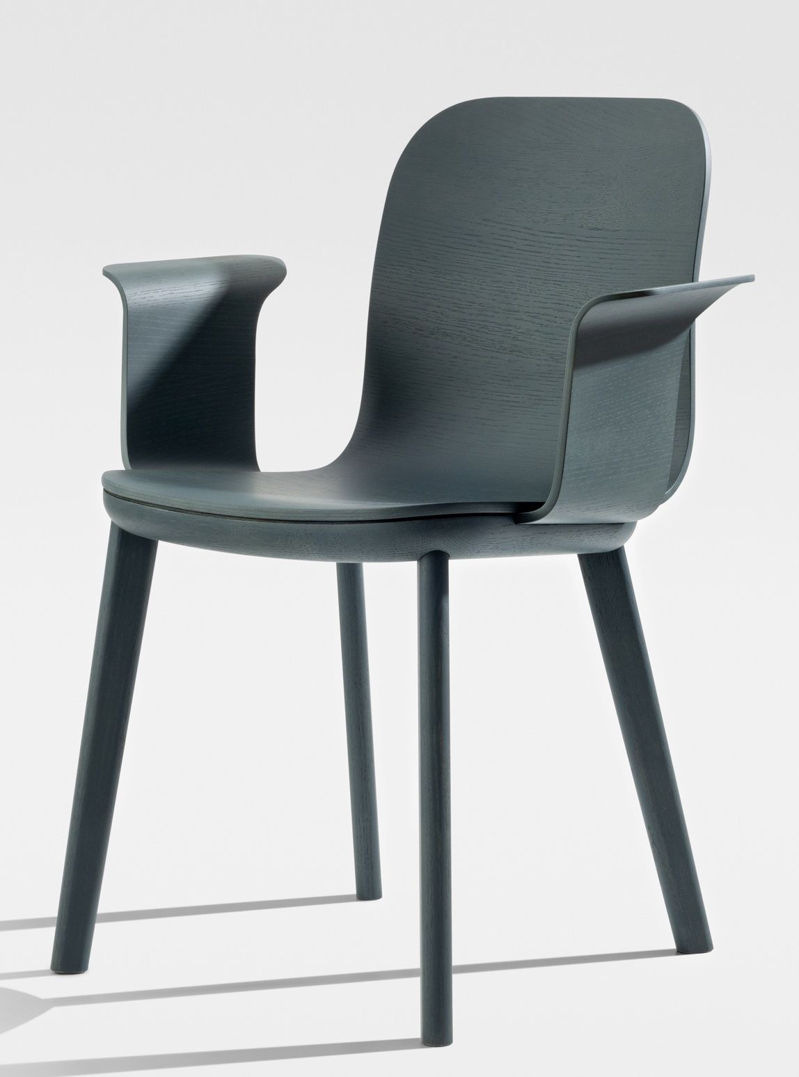 Aeon Comfort Chair chaise à accoudoirs Zeitraum Aeon Comfort Chair chaise à accoudoirs Zeitraum