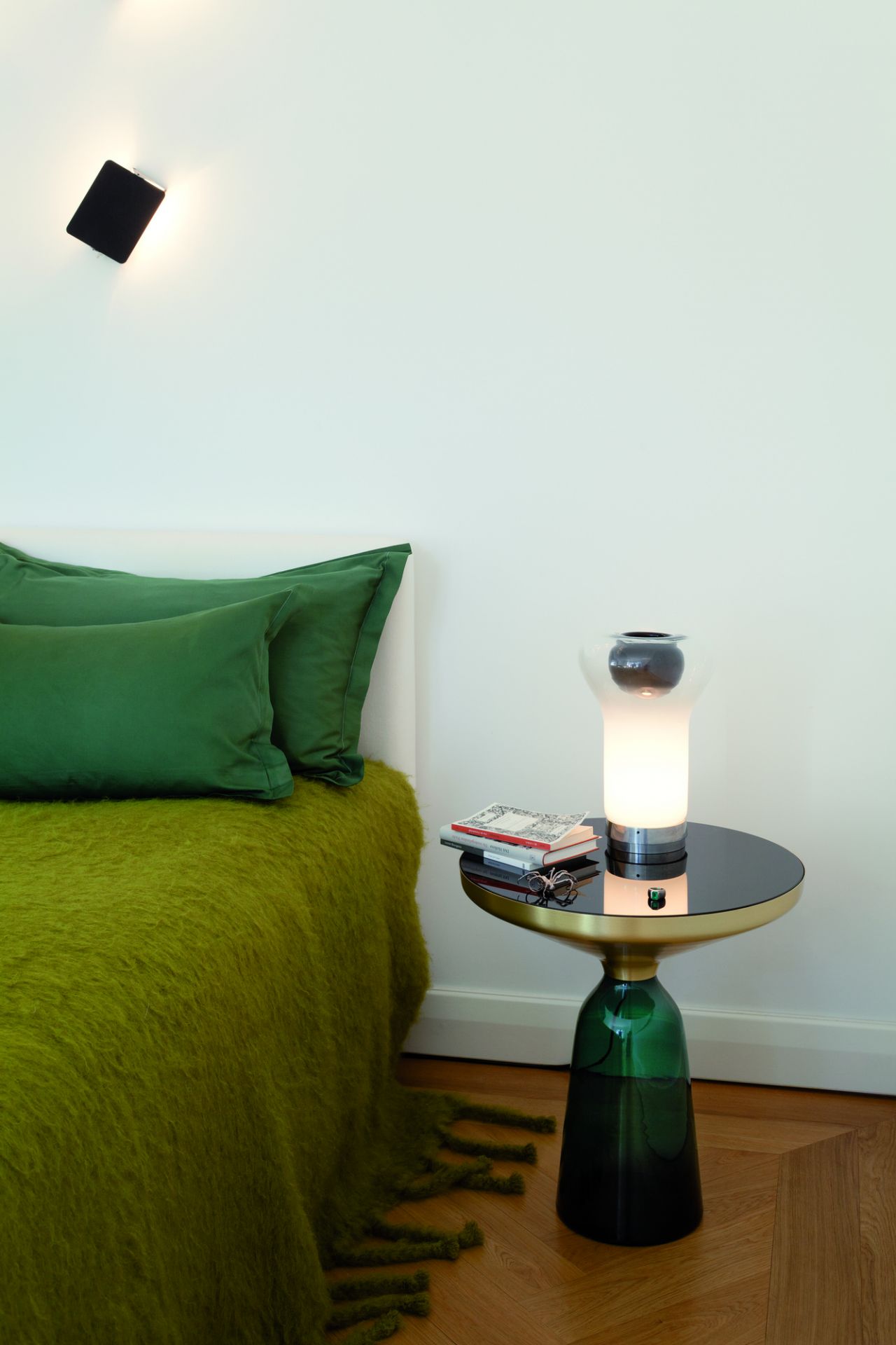 Bell Side Table Table d'appoint ClassiCon Acier - Quartz - gris