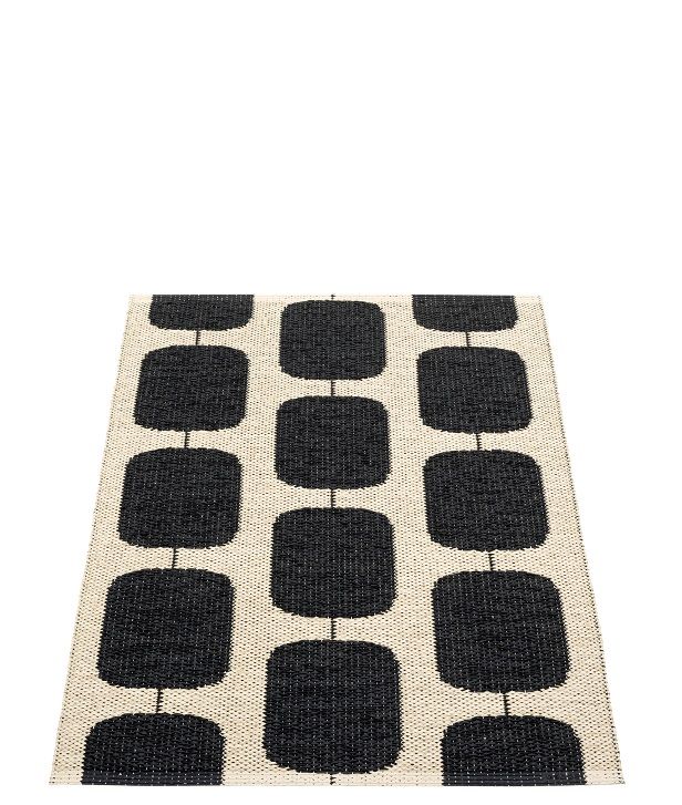 Sten Tapis en plastique 70x100 cm Pappelina Schwarz/Noir