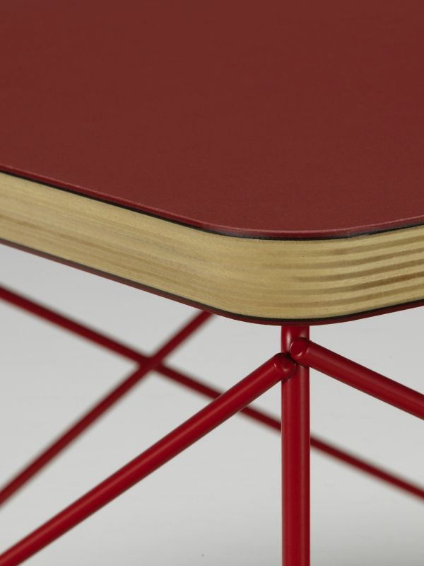 Occasional Table LTR Table d'appoint Linoléum Dark brick Vitra 