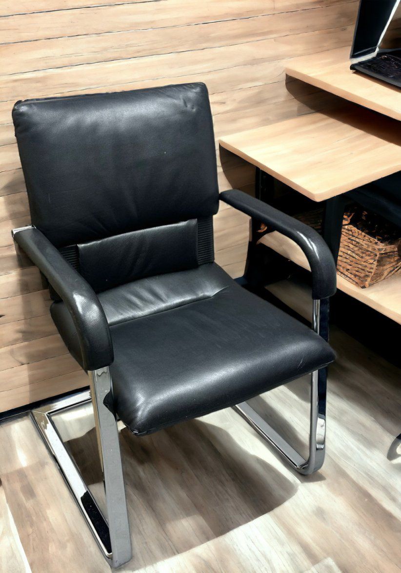 Figura piétement luge métallique Vitra MODÈLE D'OCCASION