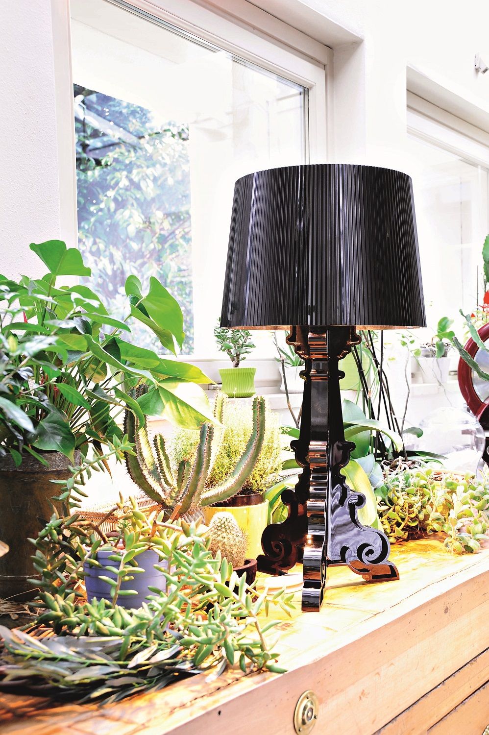 Bourgie Lampe de table noir Kartell