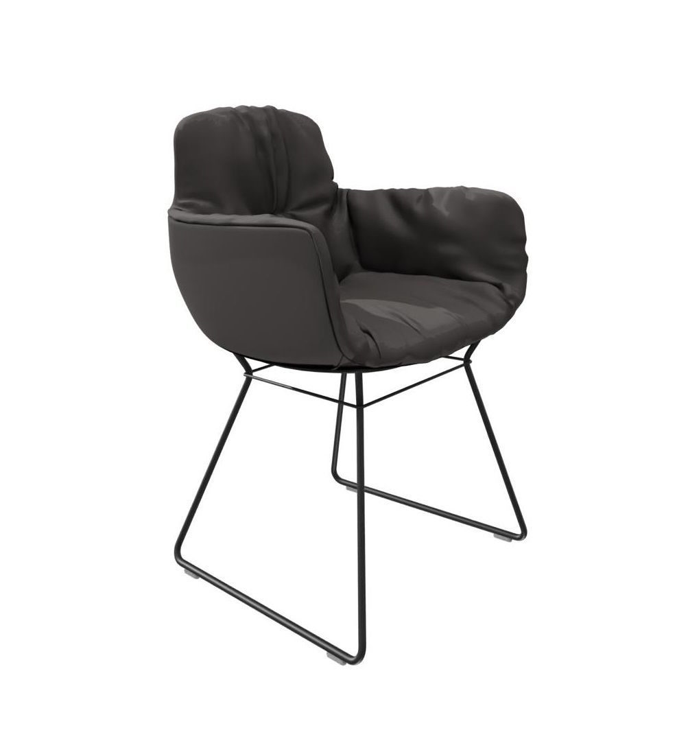 Leya Stuhl mit hoher Armlehne, Leder Sahara, Freifrau Manufaktur, moderner Designstuhl.