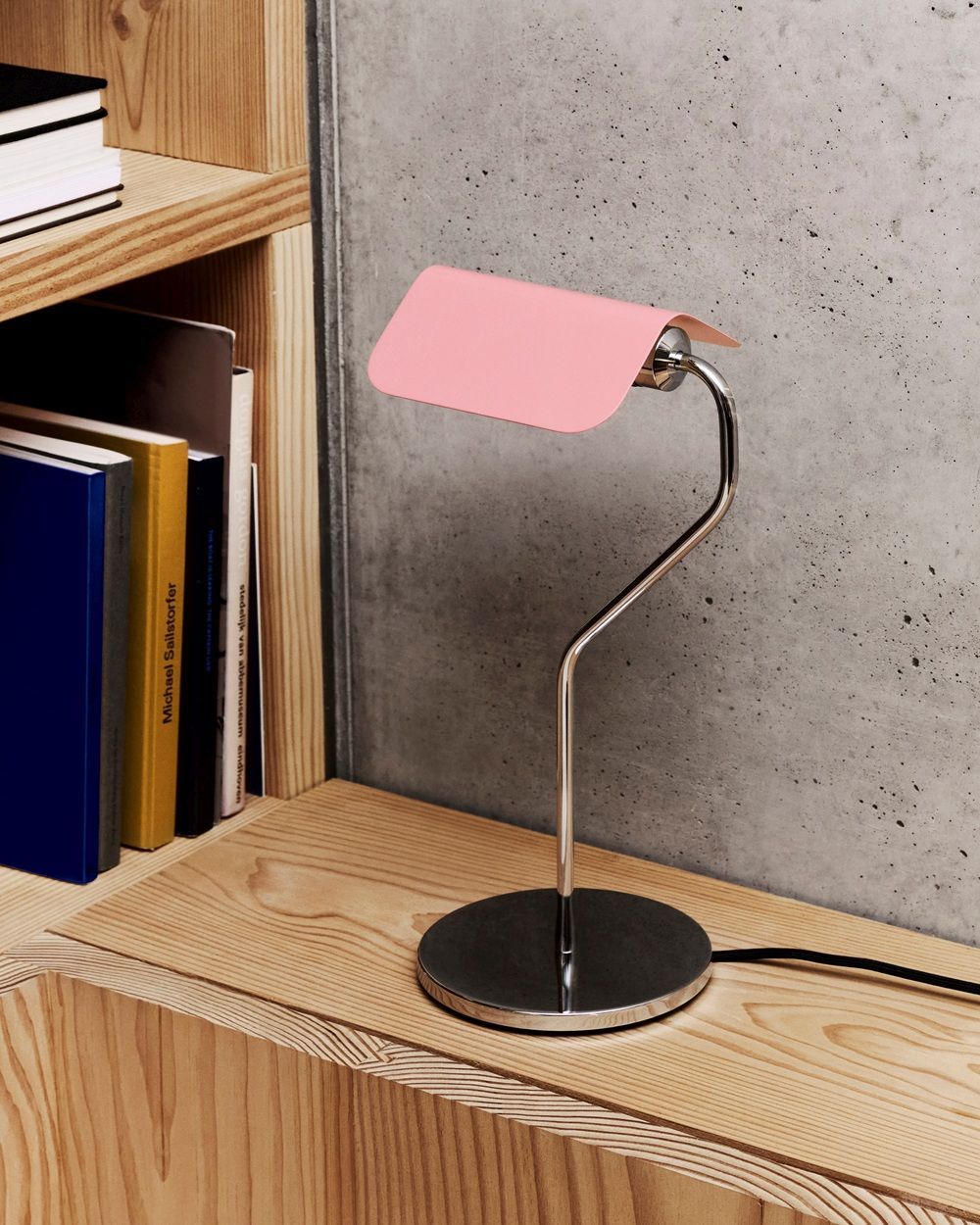 Apex Table Lamp Oyster Lampe de table Hay