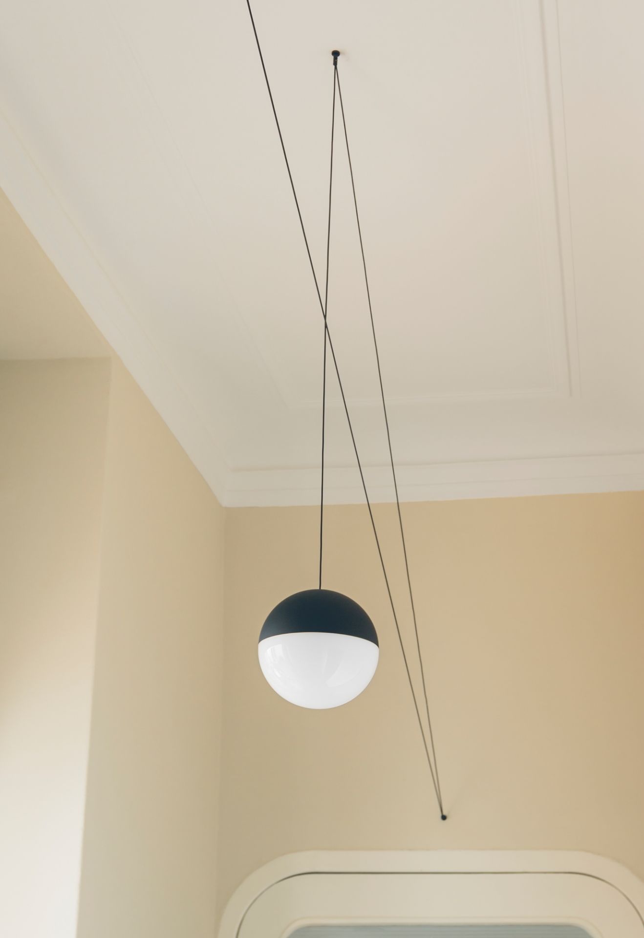 String Light Sphere Head Lampe suspension Flos