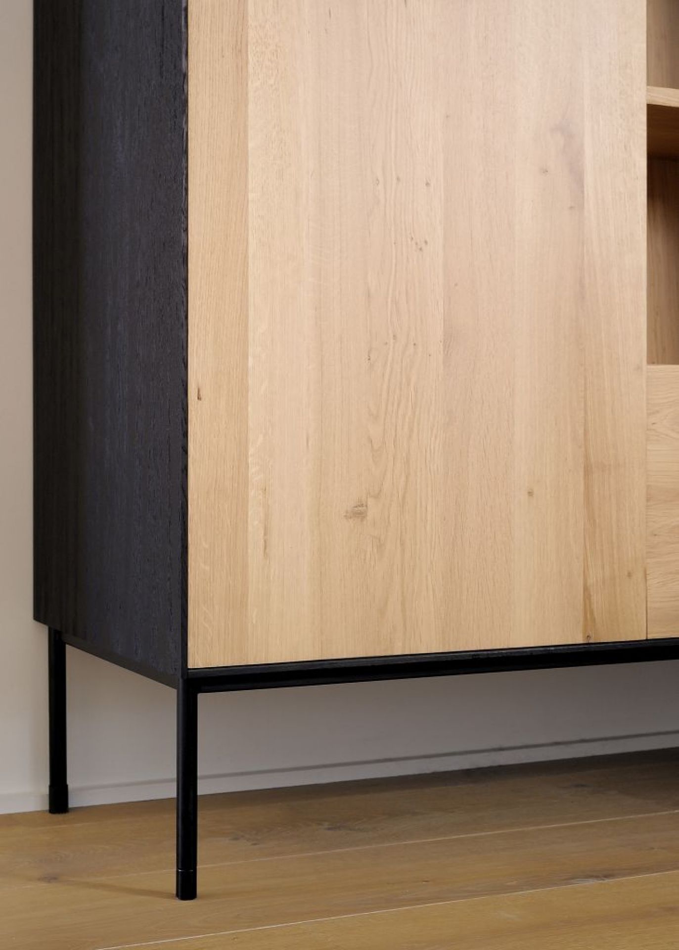 Blackbird Armoire de rangement en chêne Ethnicraft