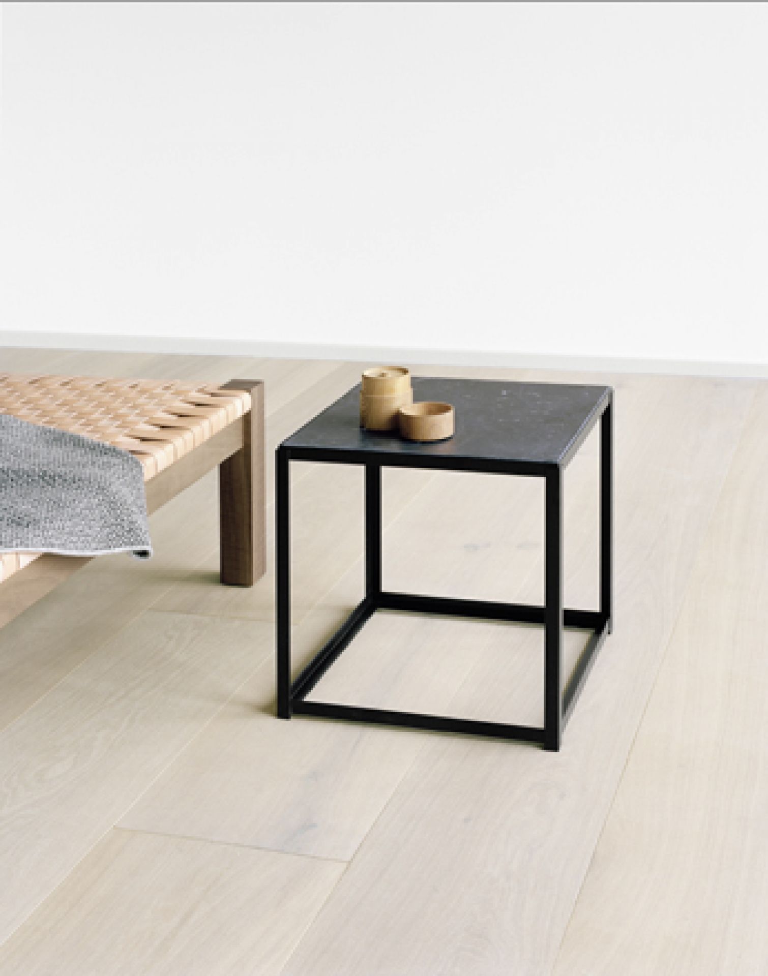 FK12 Fortyforty  Cadre de table d'appoint noir profond e15 
