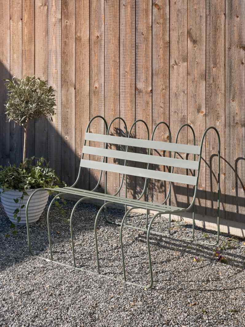 Canapé Gardener's Sofa Outdoor Design House Stockholm Canapé Gardener's Sofa Outdoor Design House Stockholm