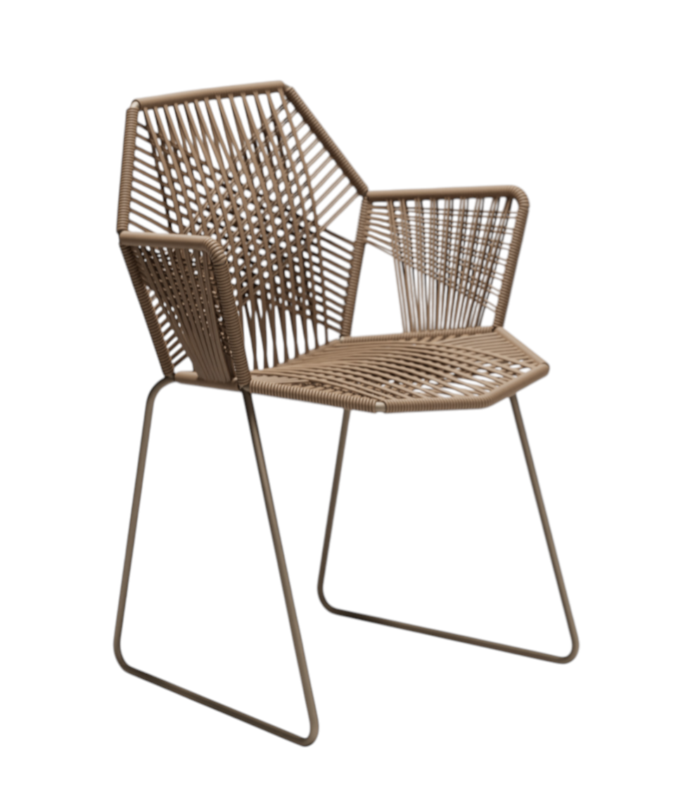 Tropicalia TR1 Armchair Outdoor Armlehnenstuhl von Moroso, brauner Gartenstuhl aus geflochtenem Kunststoffseil und Metallgestell.