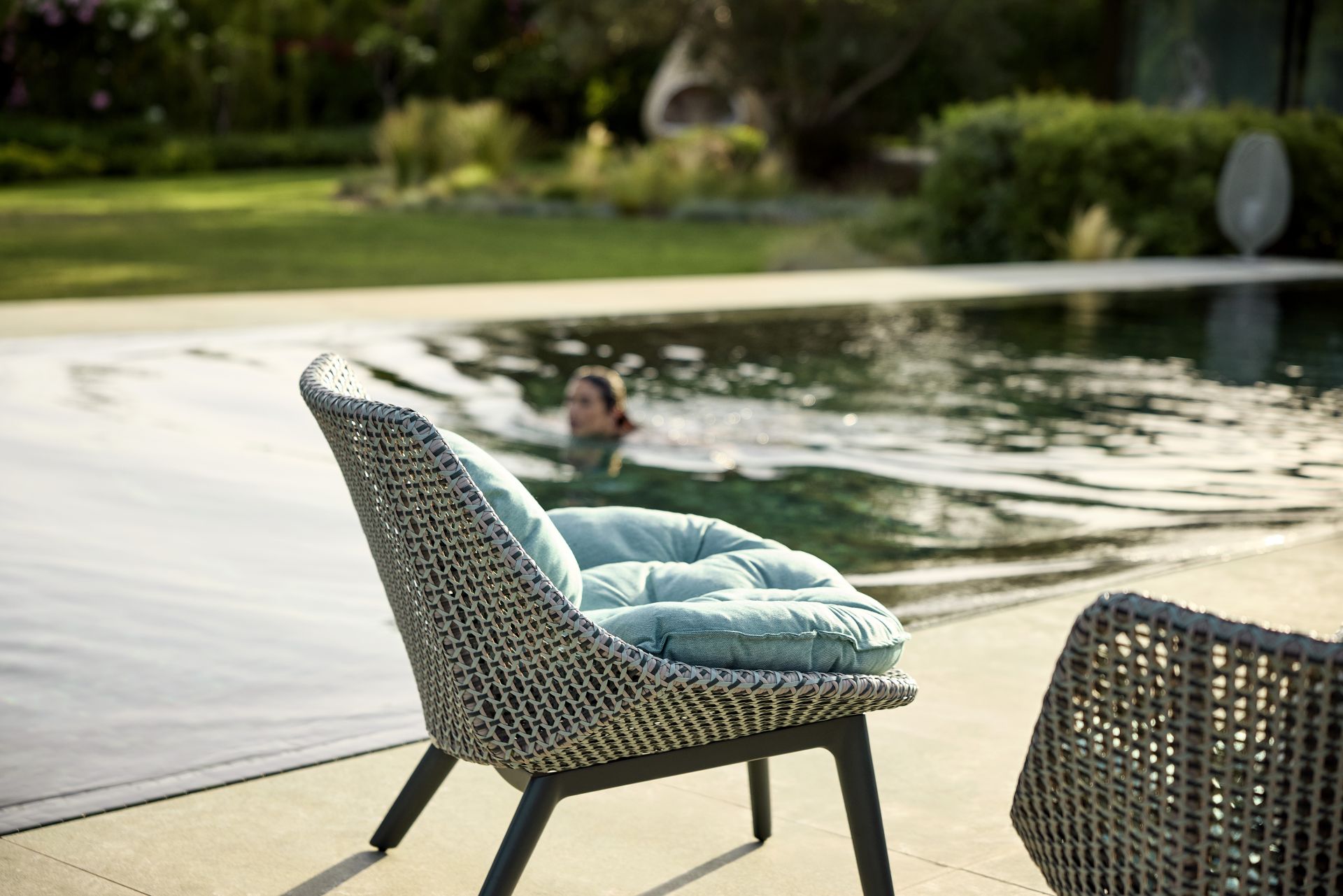 Mbrace Alu Club Outdoor Chair Dedon