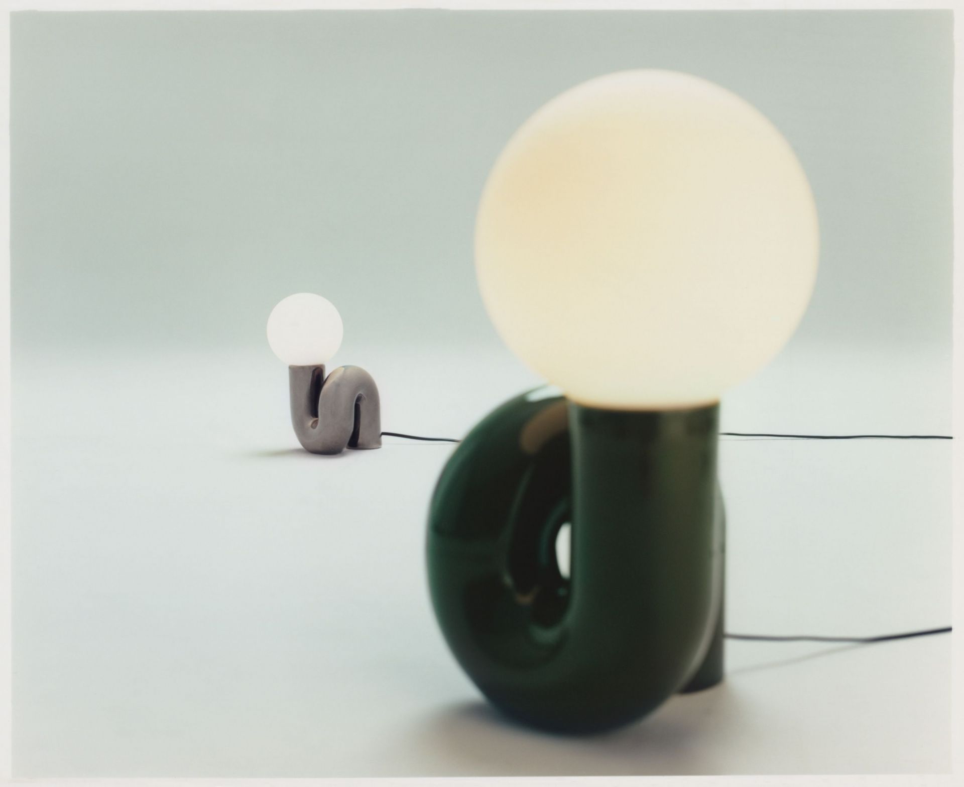 Neotenic Large Table lamp Lampe de table grande Petite Friture
