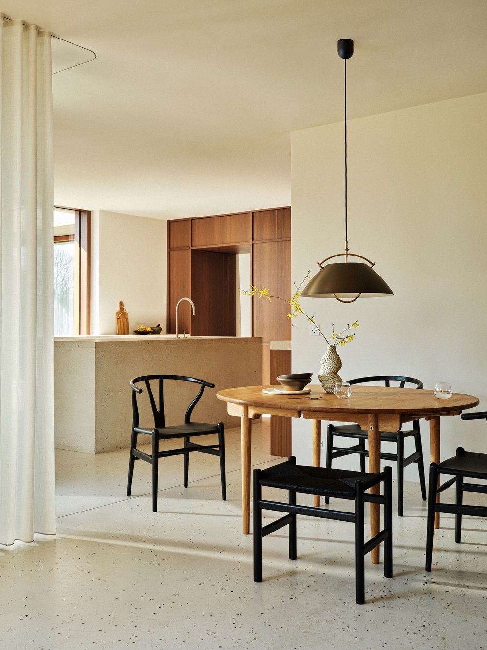 Chaise CH24P Wishbone / Y-Chair de Carl Hansen & Søn