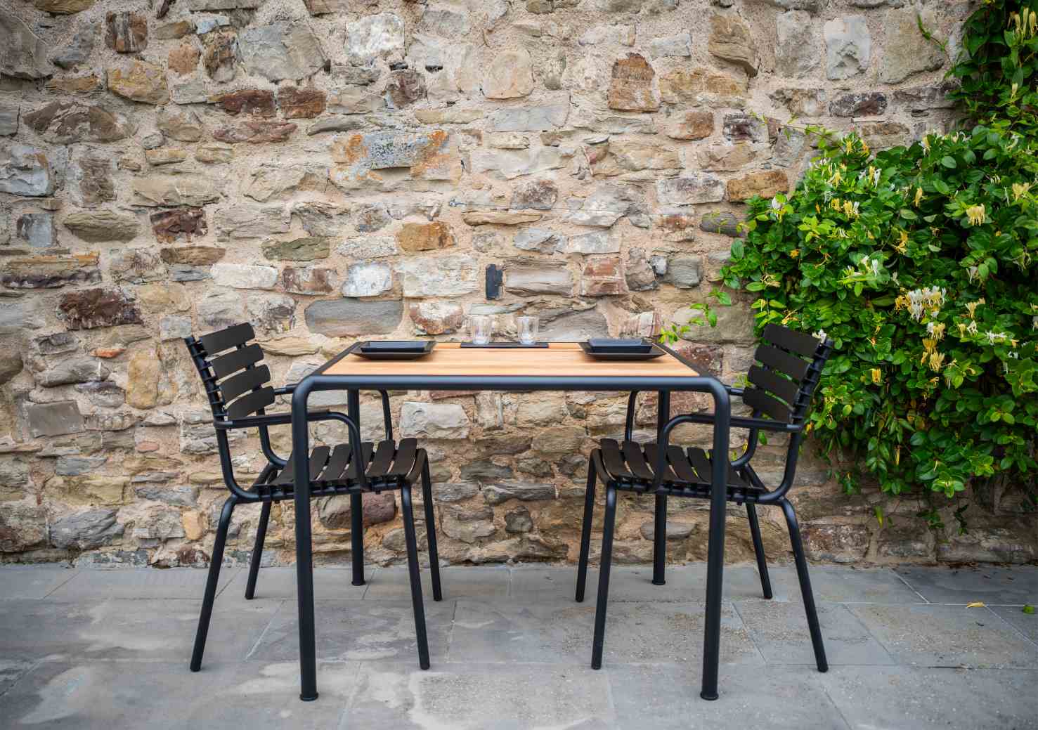 Avanti Dining Table Table de salle à manger d'extérieur Houe