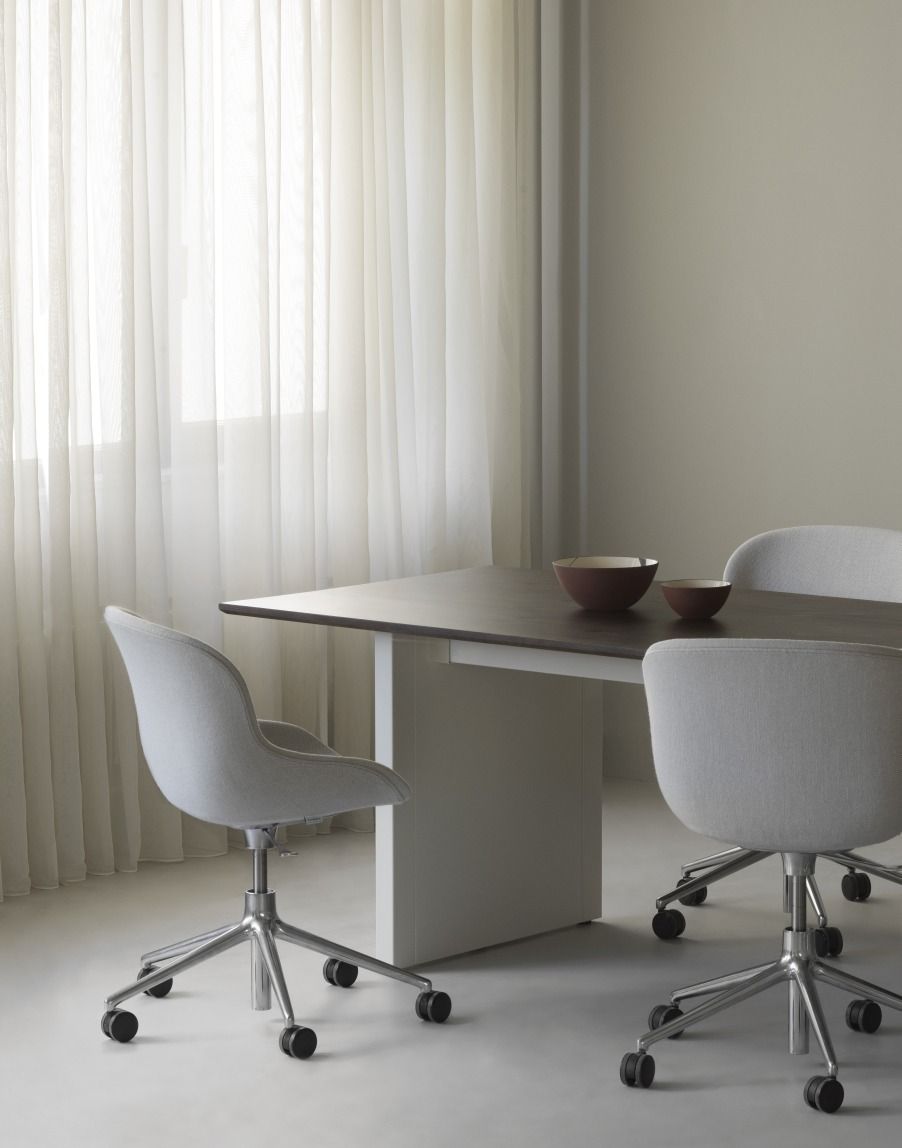 Panel table / table à manger 300x90 cm Normann Copenhagen 
