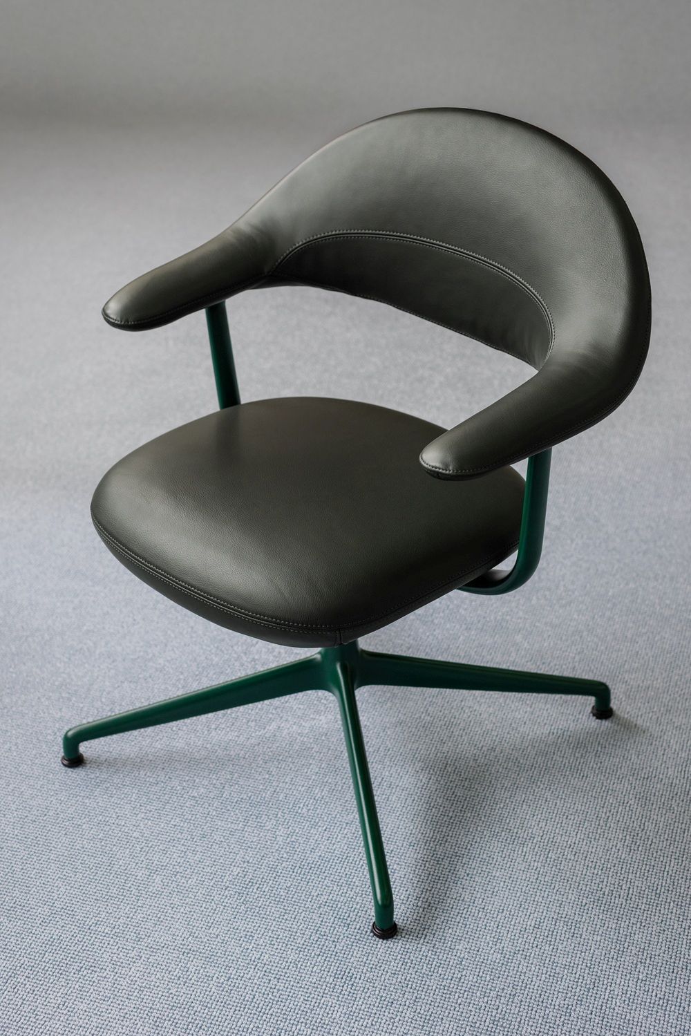 Mynt Soft Fauteuil pivotant Vitra